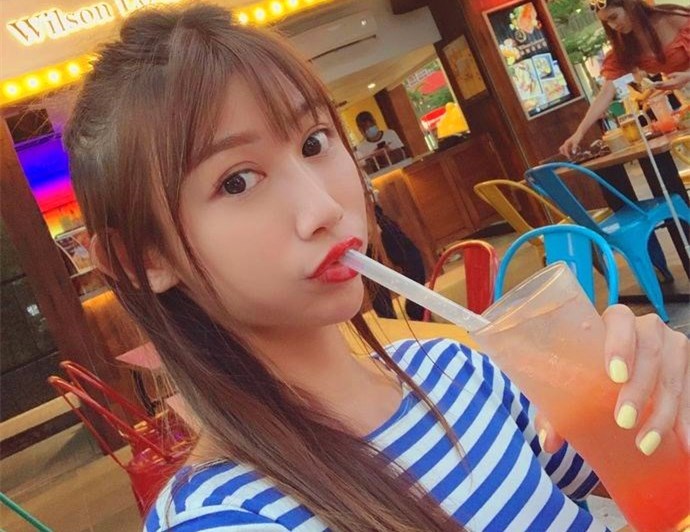 步步Angela资料简介，生活美照图片！插图