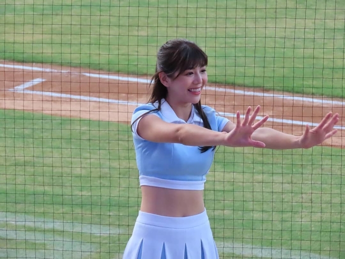 Dong东东资料简介,啦啦队图片!插图8 Dong东东资料简介,啦啦队图片!插图8