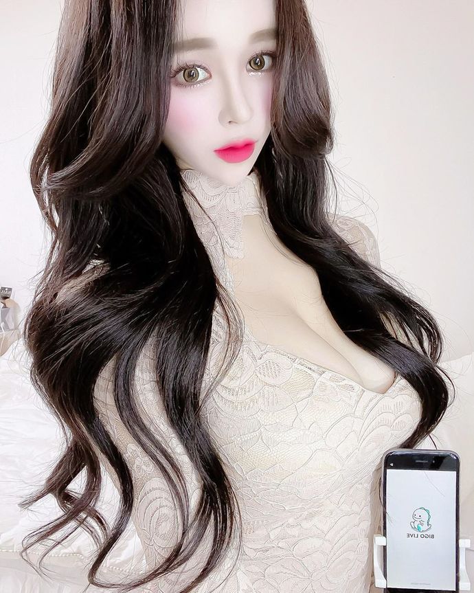 Tangle资料简介，直播主图片！插图1