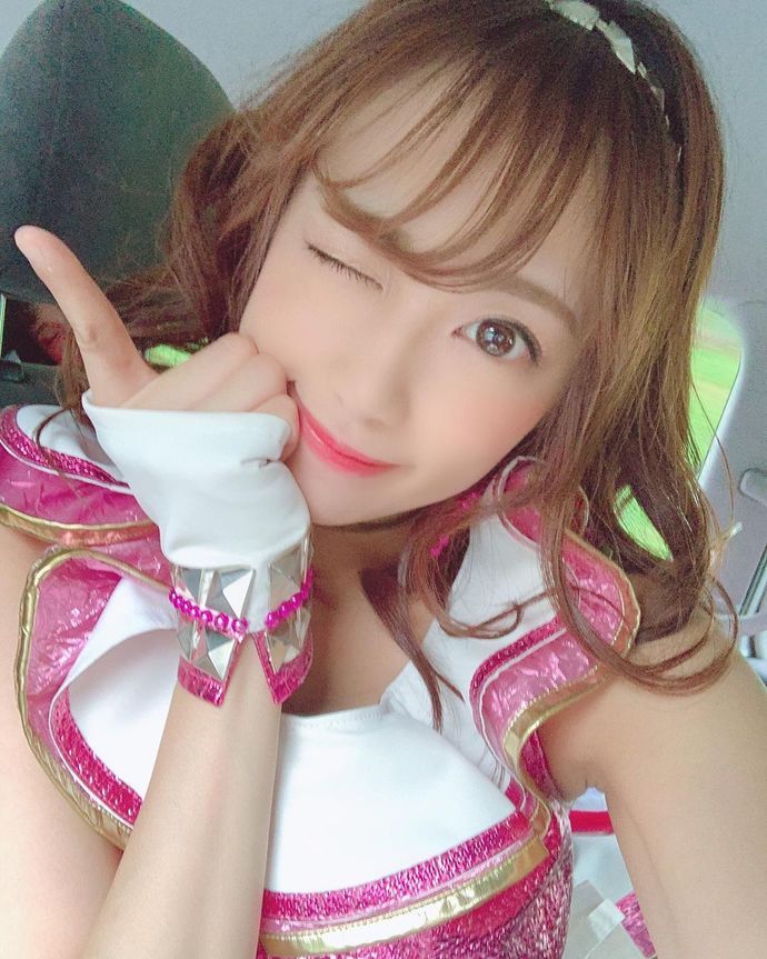 雾岛圣子资料简介，赛车女王图片！插图6