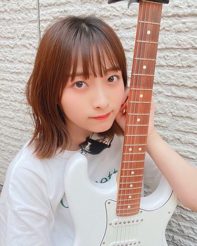 清原梨央资料简介，吉他手偶像图片！插图2