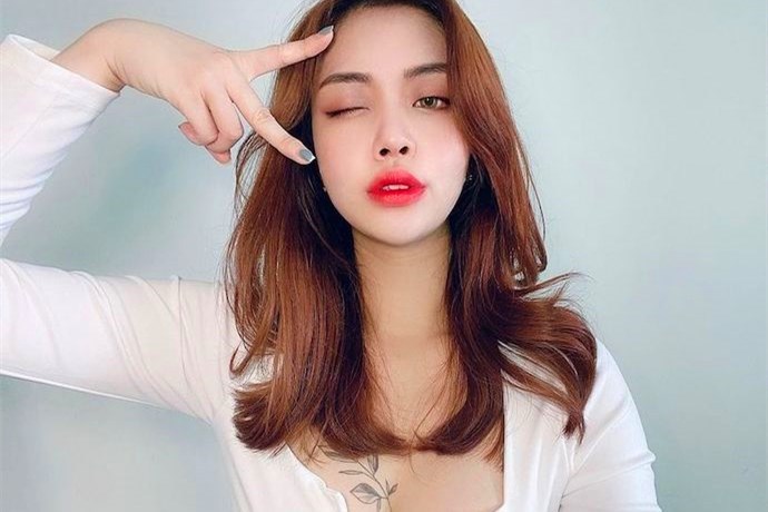 Elva资料简介，马来西亚网红图片！插图