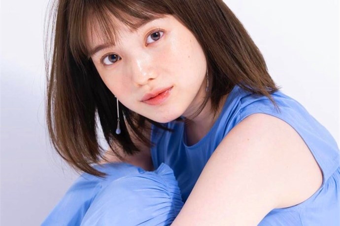 弘中绫香（弘中綾香）资料简介，播音员图片！插图