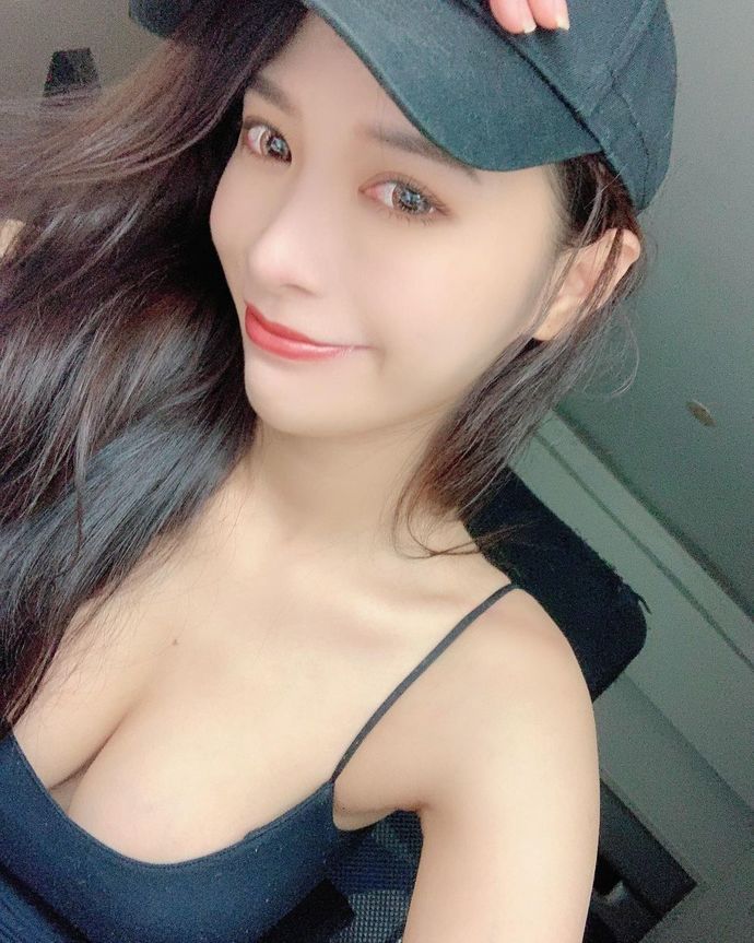 芮公子资料简介，台湾网红美女图片！插图1