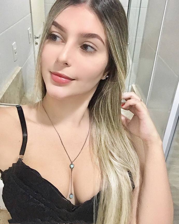 Carolina Paiva资料简介,巴西网红图片!插图3 Carolina Paiva资料简介,巴西网红图片!插图3