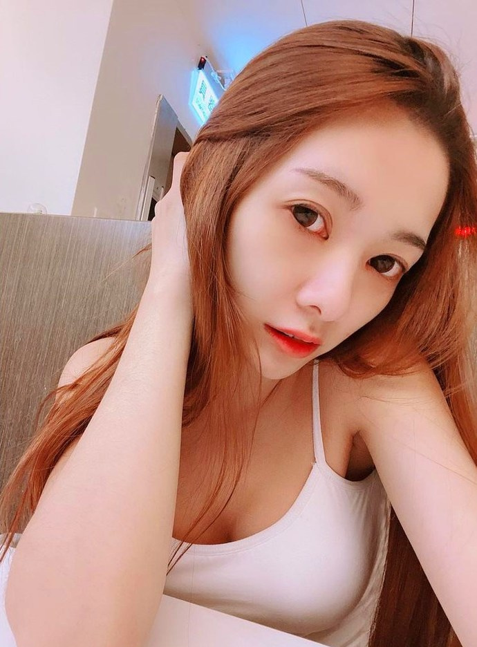 奇异果资料简介，台湾模特图片！插图1