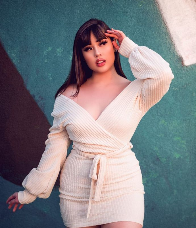 Ali Saengsavang资料简介，混血美女图片！插图4