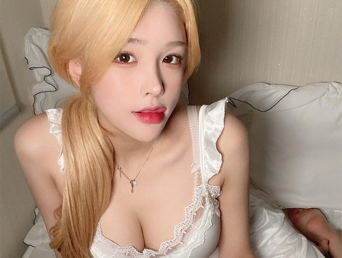 Jimin（짐니）资料图片简介插图