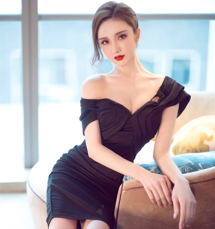 阿依努尔瓦娅资料图片简介插图2