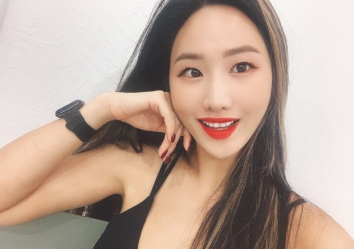 申有贞（신유정）资料图片简介插图