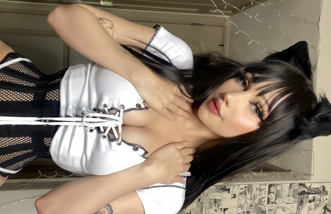 Spooky Babydoll（Lena Kitsune） 微博-推特个人资料-作品-名人录