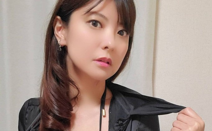 花井美理（Miri Hanai）资料图片简介插图