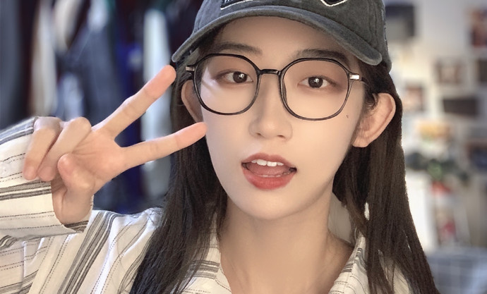 张月铭资料图片简介插图