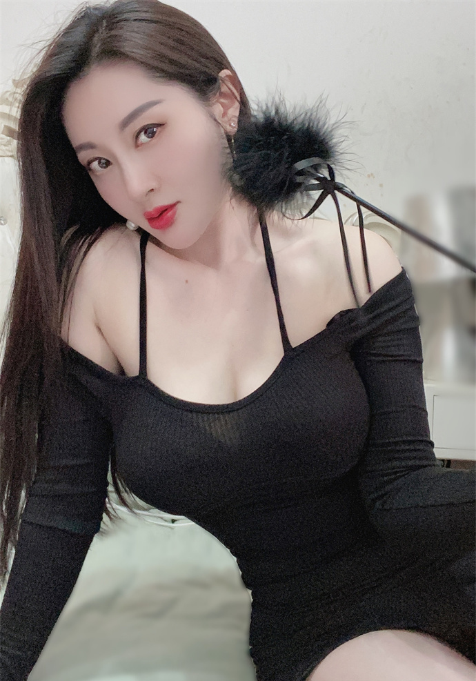 EvE依然资料图片简介插图1 EvE依然资料图片简介插图1