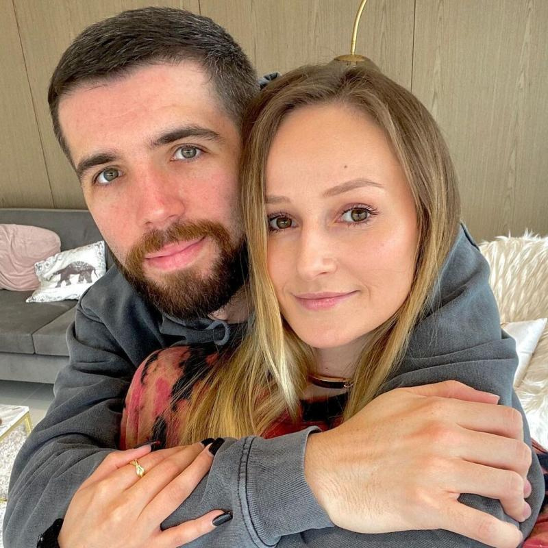 Freya Nightingale 与 Josh Zerker